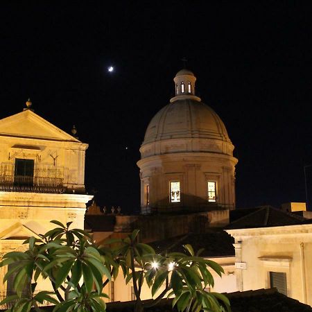 Casa Camelia Villa Noto Exteriör bild